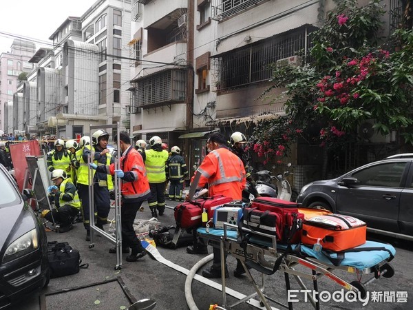 ▲快訊／北市內湖民宅起火3級火警，1人死亡1人命危。（圖／記者黃彥傑攝）