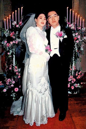 嚴凱泰與嚴陳莉蓮於1991年結婚，嫁入嚴家的她一直扮演賢內助角色。（聯合知識庫）