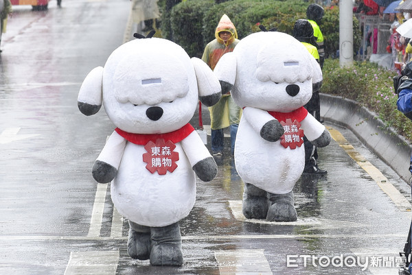 ▲▼2019台北燈節踩街嘉年華遊行,東森購物吉祥物得意GoGo。（圖／記者李毓康攝）