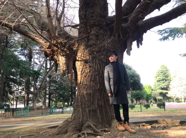 ▲▼  金志遙到日本代代木公園安室樹拍攝           。（圖／金志遙提供）