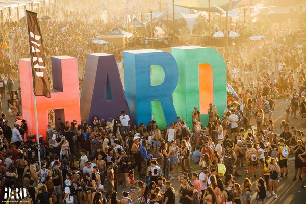 ▲▼美國加州最大電音派對HARD Summer Music Festival（硬夏音樂節）。（圖／翻攝自臉書／HARD Events）