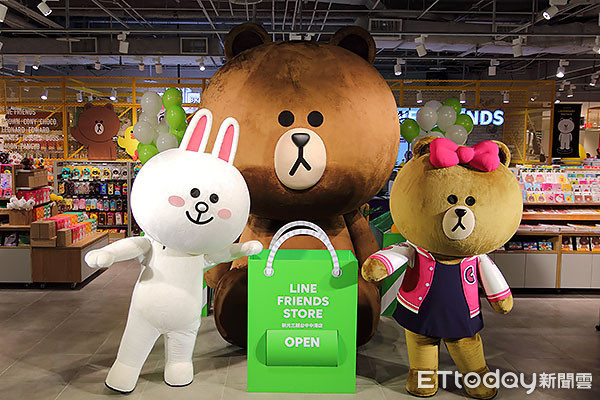 ▲LINE FRIENDS STORE 新光三越台中中港店。（圖／資料照片）