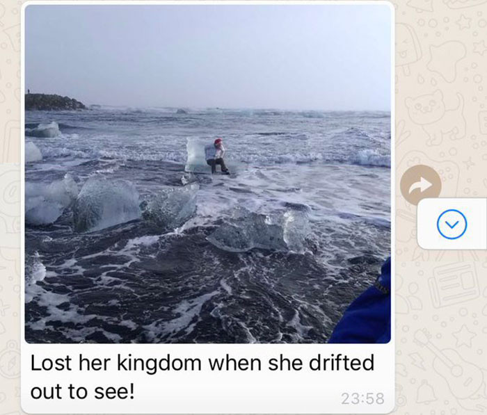 白髮嬤坐流冰漂到海裡（圖／twitter＠Xiushook）
