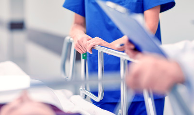 醫師男友悔婚只因「她是賤民」！ 　印度23歲實習女醫輕生亡