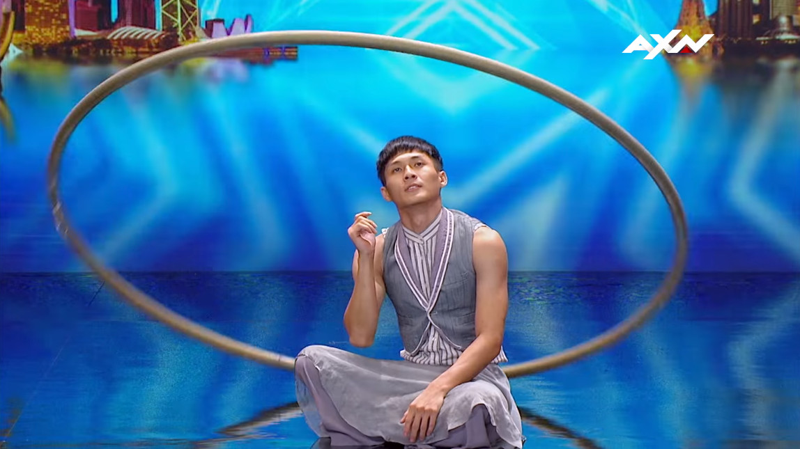 ▲▼台藝術家「人體大環」超優雅　《亞洲達人秀》評審讚：多美的一刻。（圖／翻攝自Asia`s Got Talent）