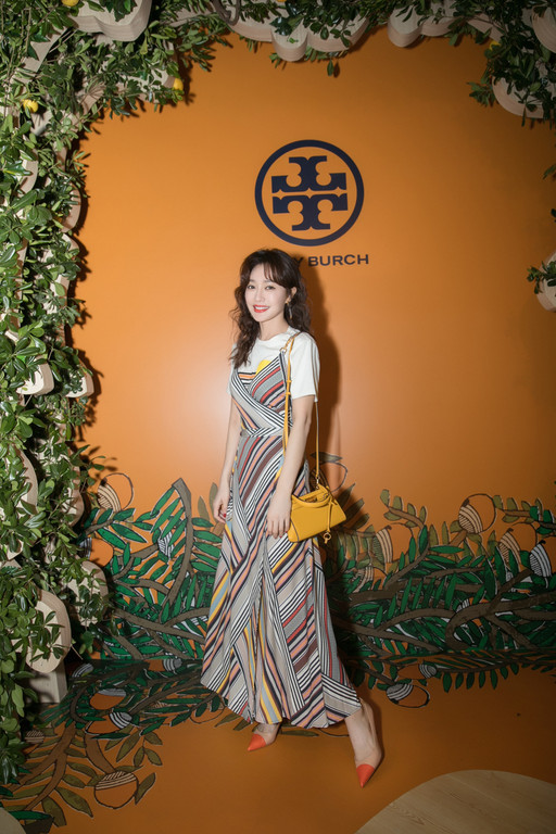 ▲▼TORY BURCH DESTINATION ANYWHERE快閃店。（圖／翻攝秦嵐工作室微博）