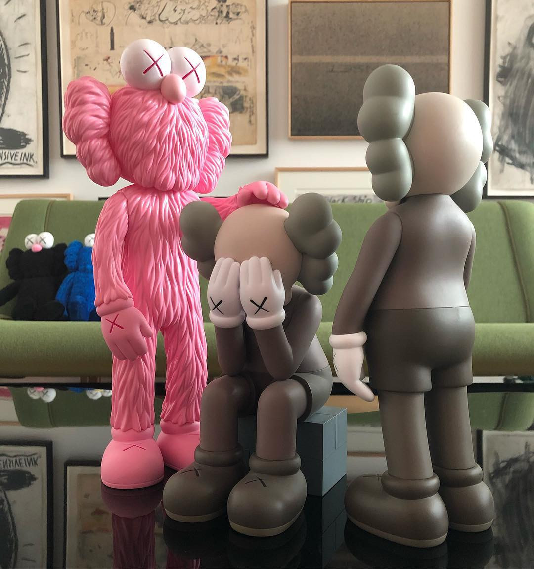 ▲盜版KAWS 。（圖／翻攝自KAWS、hypebeast）