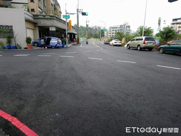 ▲高雄市仁武區大正路雨水下水道工程施工完成。（圖／記者洪靖宜翻攝）