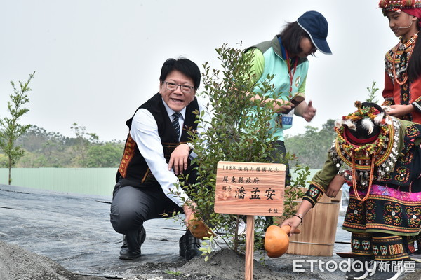 ▲▼ 植樹節植樹活動。（圖／記者陳崑福翻攝）