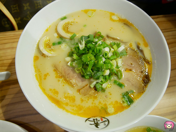 ▲▼ 赤麵廠 レッドラーメン - 桃園藝文店。（圖／Viviyu旅遊美食世界提供）