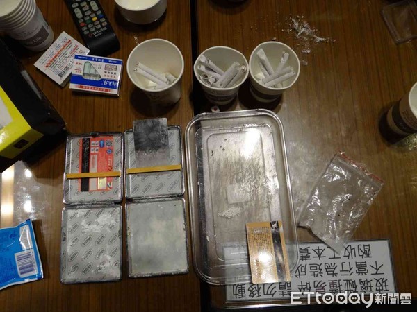 ▲台南市警五分局在汽車旅館內破獲毒品趴，查獲13名男女及1公斤K毒等各式毒品一批。（圖／記者林悅翻攝，下同）