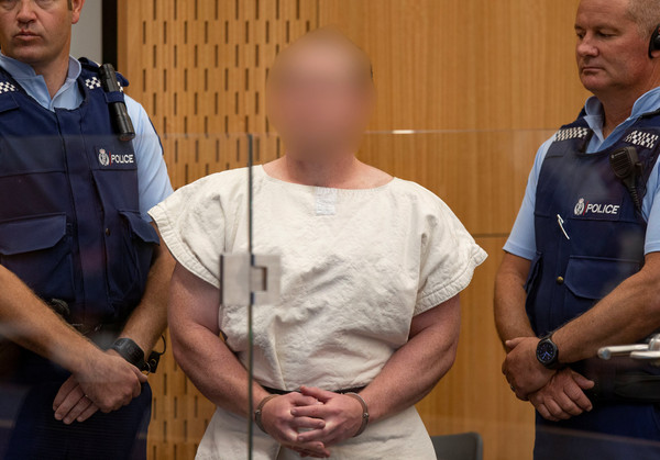 ▲▼ 紐西蘭基督城15日爆發連環槍擊，28歲槍手塔朗特（Brenton Harrison Tarrant）16日身穿白色囚服現身法庭。（圖／路透社）