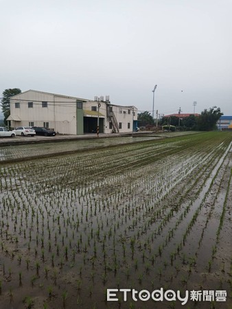 ▲▼毒品倉庫隱身在田間鐵皮屋內，經警方多日跟監、蒐證後一舉破獲。（圖／記者黃孟珍翻攝）