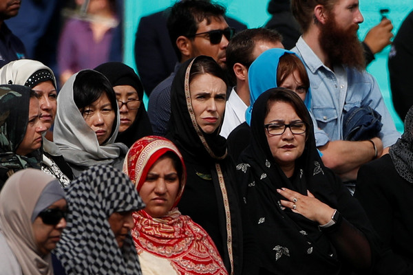 ▲▼ 紐西蘭總理阿爾登（Jacinda Ardern）2019年3月22日來到基督城，和人民一同為清真寺槍擊案罹難者默哀2分鐘。（圖／記者詹雅婷攝）