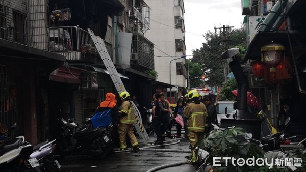 ▲▼北市長泰街火警。（圖／記者黃彥傑攝）