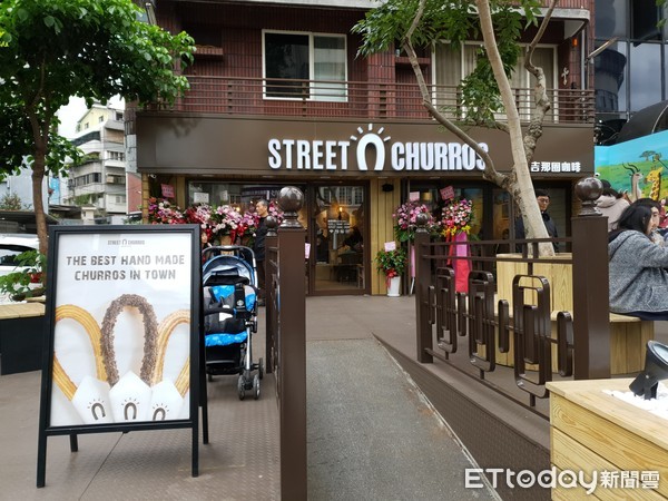 ▲韓國超人氣排隊美食Street Churros· 吉那圈二代店。（圖／記者浦靖祤攝）