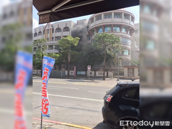 ▲福山國中起火。（圖／記者洪靖宜攝）