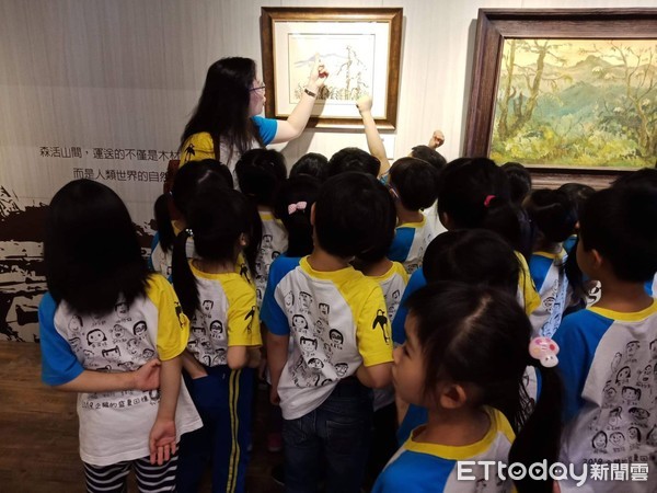 ▲▼ 陳澄波畫作「唸戀山林」檜村開展。（圖／阿里山林業鐵路及文化資產管理處提供，下同）