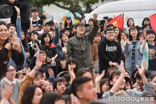 ▲▼2019好朋友野餐日,現場人潮。（圖／記者李毓康攝）