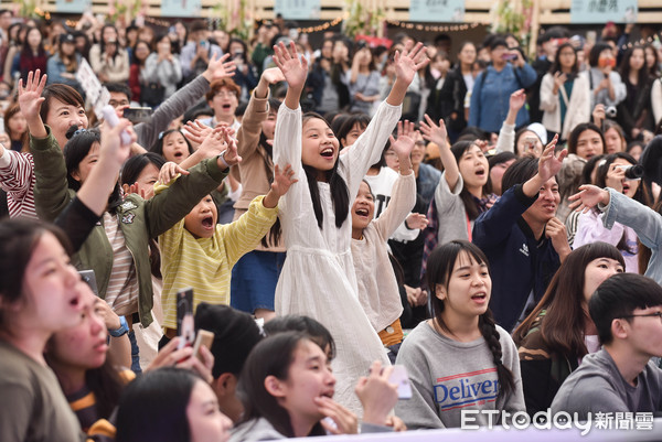 ▲▼2019好朋友野餐日,現場人潮。（圖／記者李毓康攝）