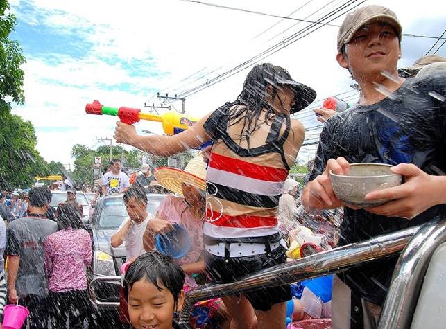 泰國潑水節（圖／外稿作者阿雜提供）