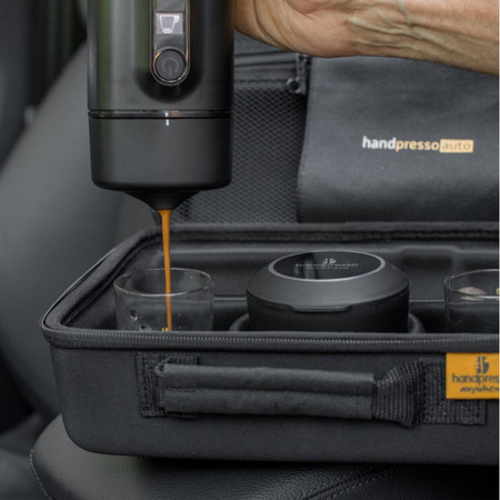 ▲Seat與Handpresso推出聯名車用攜帶式咖啡機。（圖／翻攝Seat、Handpresso）