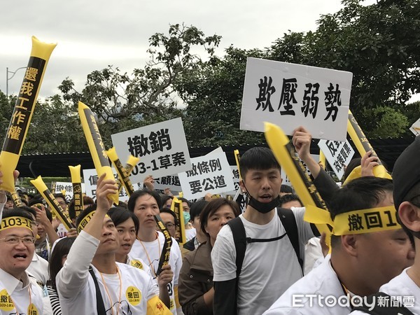 ▲▼租賃車業者抗議。（圖／記者賴文萱攝）