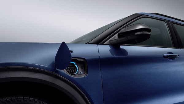 福特Explorer追加插電式油電混合動力版本　綜效最大輸出上看450匹（圖／翻攝自福特）
