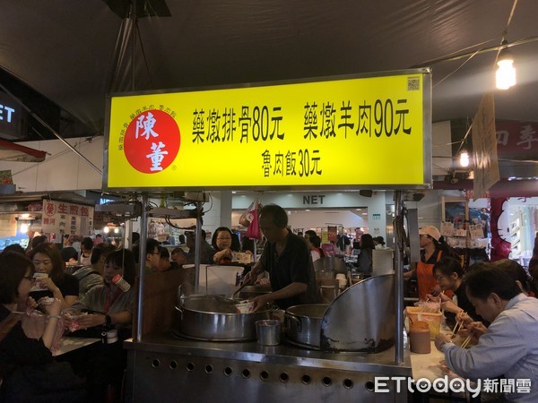 ▲饒河夜市陳董藥燉排骨。（圖／記者陳涵茵攝）