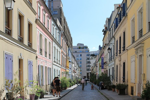 ▲巴黎彩色街區。（圖／維基百科Patrick Nouhailler）
