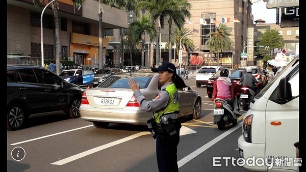 ▲清明連假，台南市警局為確保轄區各道路交通順暢，累計規劃交通崗178處，動員2495名警力維持掃墓及風景區與各主要道路交通順暢。（圖／記者林悅翻攝，下同）