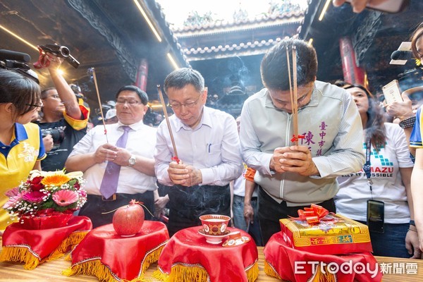 ▲▼ 柯文哲參加媽祖遶境。（圖／柯粉俱樂部提供）