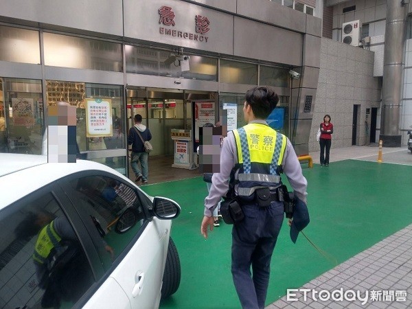 ▲▼員警協助家屬疾駛開道，順利將病童送往醫院急診。（圖／蘆竹警分局提供）