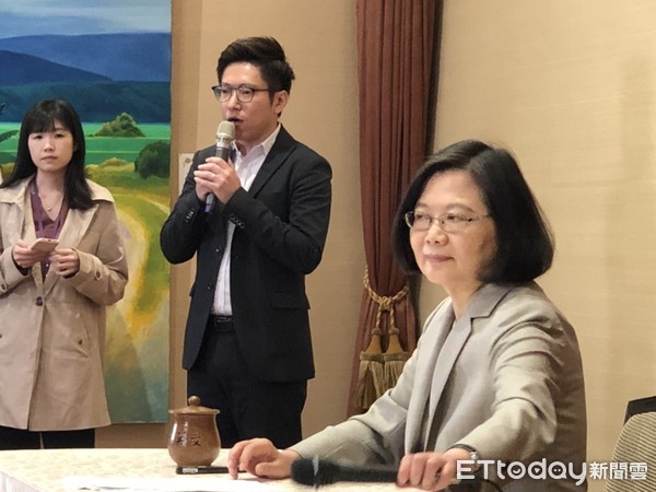 ▲▼蔡英文針對民進黨總統初選召開記者會。（圖／記者陶本和攝）