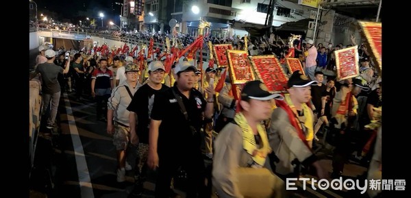 ▲大甲媽祖遶境衝突事件。（圖／記者唐詠絮翻攝）