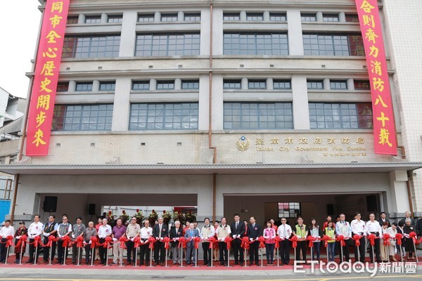 ▲全國首座消防史料館及中正消防分局廳舍正式啟用，為台灣消防史再添新頁，由台南市長黃偉哲親自主持，日人住吉家族親自來台觀禮。（圖／記者林悅翻攝，下同）