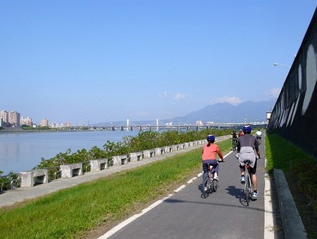 社子島環島自行車道。(圖／取自台北市政府觀旅局台北旅遊網)