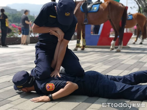 ▲▼ 新警察制服            。（圖／記者洪正達攝）