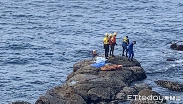 ▲義肢男與妻子吵架後離家，遺體被發現飄在外木山海岸。（圖／地方中心翻攝）