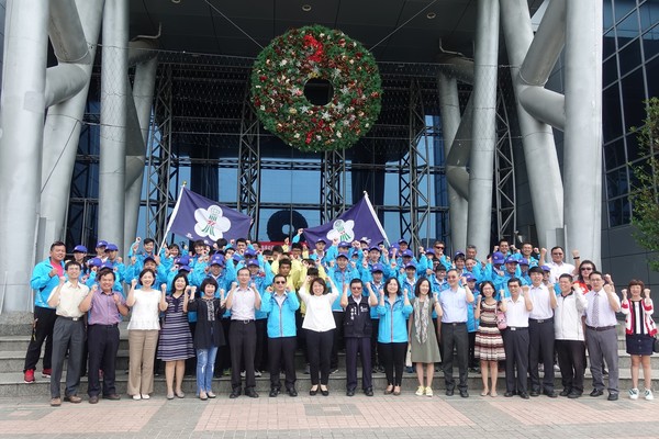 ▲▼市長黃敏惠授旗嘉義市代表隊參加108年全國中等學校運動會與全國小學田徑賽。（圖／記者翁伊森翻攝，下同）