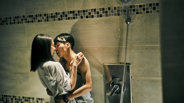 ▲▼ 《天涯小逃犯》裡曾珮瑜愛上綁架她的巫建和            。（圖／緯來電影台）