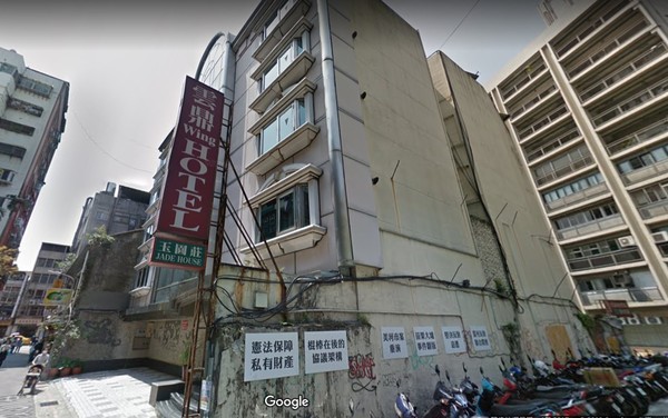 ▲▼南昌街一段巷弄內的雲鼎飯店。（圖／翻攝自google map）