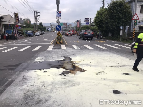 ▲▼萬里火燒車。（圖／記者郭世賢攝）