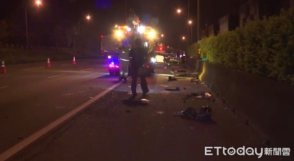 ▲▼國道一號南下苗栗段深夜車禍！小客車自撞拋飛　男死女重傷。（圖／記者黃孟珍翻攝） 