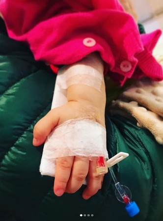 ▲楊千霈1歲女兒日前高燒不退送醫，所幸狀況已經穩定。（圖／翻攝自楊千霈Instagram） 