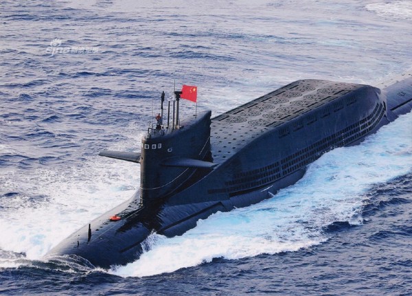 ▲解放軍海軍新型094核潛艇接受檢閱,海軍,閱兵。（圖／翻攝自新華社微博） 