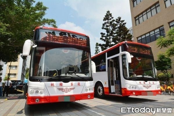 ▲桃園客運司機23日邊開車邊滑手機遭女網友制止並將影片上傳臉書社群網站，桃客24日提出回應。（圖／ETtoday資料照）