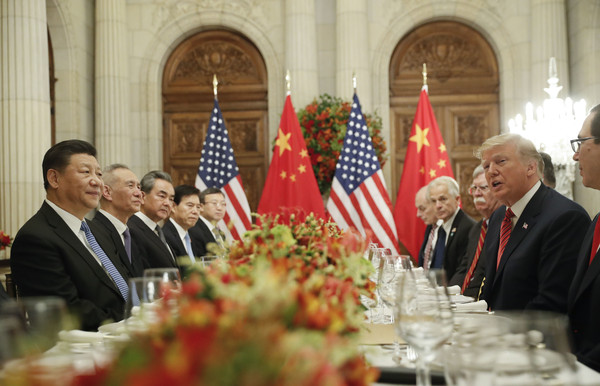 ▲2018年12月1日，中共國家主席習近平(左)跟美國總統川普在阿根廷G20峰會上的合影。（圖／達志影像／美聯社）