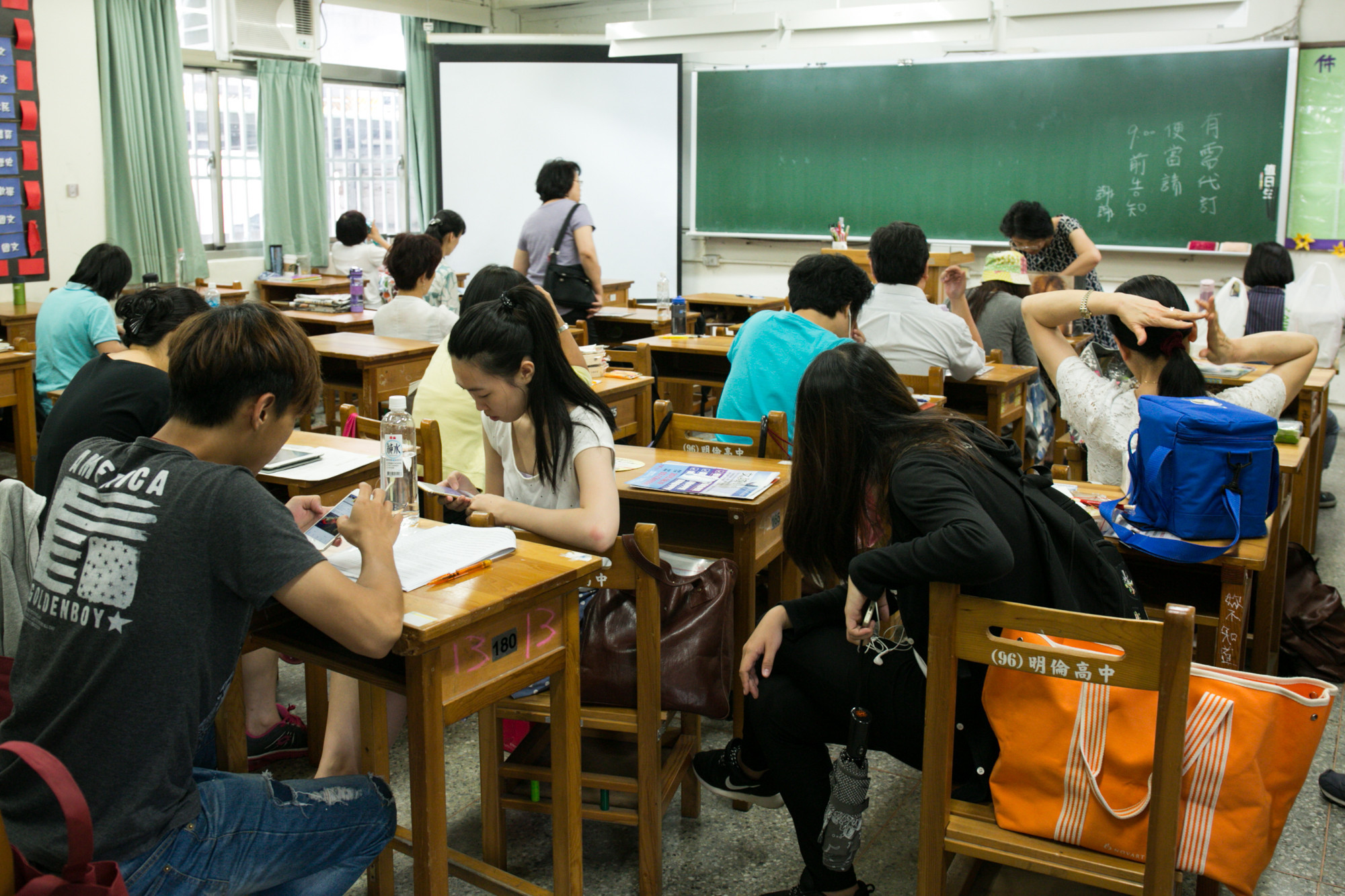 104年大學指考,考生,陪考（圖／記者周宸亘攝）