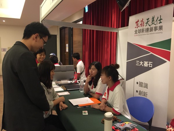 ▲旌旗教會創全台之先，舉辦職場博覽會。（圖／旌旗教會提供）